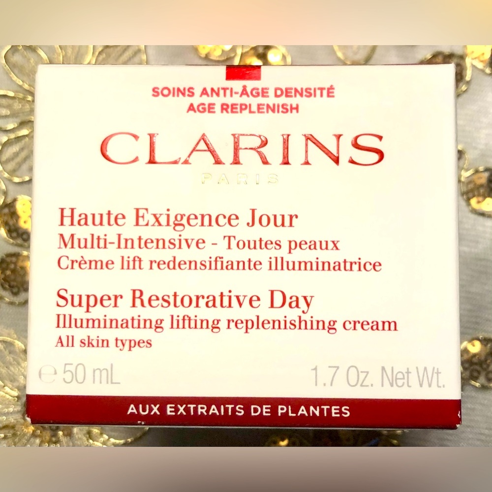 Clarins Super Retroactive Day Cream all skin types, anti-aging.